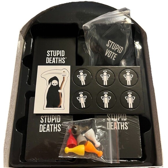 Stupid Deaths The Frightfully Funny Game Board Opened Never Used COMPLETE Game - Picture 3 of 9